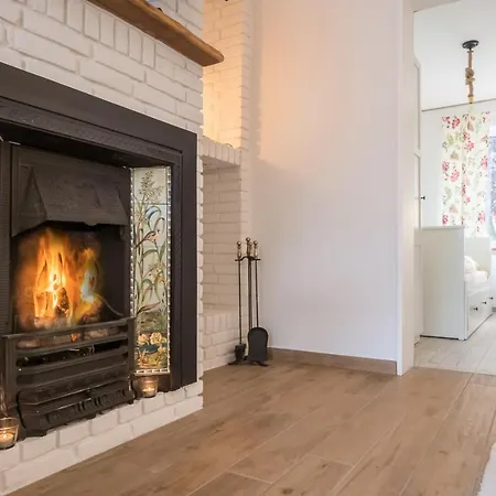 Achterkajuete شقة