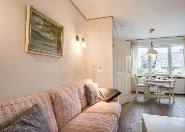 Achterkajuete شقة